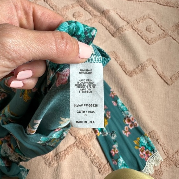 Anthropologie Papillon Crochet Lace Romper Floral Long Sleeve NWT Small - Picture 3 of 4